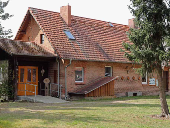 Gebäudeansicht der Waldschule